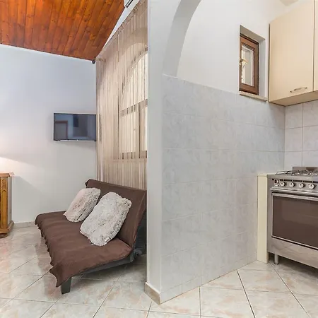 Dorijana Apartment *