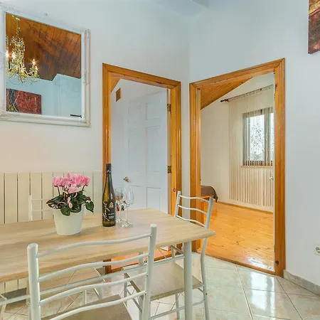 Krizmanic Apartment